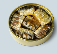Load image into Gallery viewer, Gueyu Mar Chargrilled Sardine Loins in EVOO, Spain