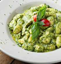 Load image into Gallery viewer, Pasta with Rossi Pesto Genovese Sauce, Italy