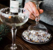 Load image into Gallery viewer, Flouwer Co Classic Floral Garnishing Sea Salt