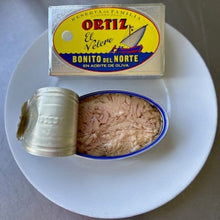 Load image into Gallery viewer, White Tuna in Olive Oil "Family Reserva" (Basque/Spain) - Silver Box, Oval Tin