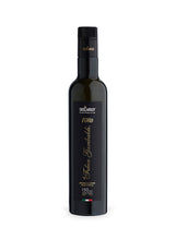 Load image into Gallery viewer, Black Bottle of De Carlo "Garibaldi" Italian Extra Virgin Olive Oil, With Black and Gold Label, Ogliarola varietal, Puglia, Italy