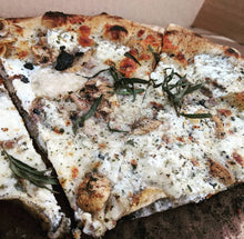 Load image into Gallery viewer, Winter Winds Farm, Quatro Pizza