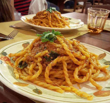 Load image into Gallery viewer, La Fabbrica Della Regina (Long) Fusilli Pasta in Tomato Sauce
