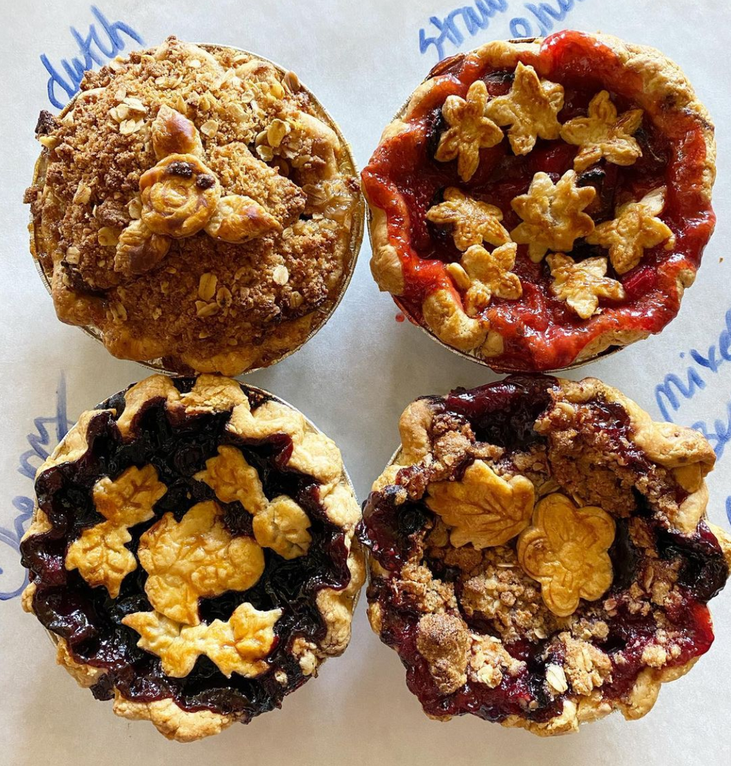 Mini Apricot Blackberry Pie (Idaho) - Baked/Frozen