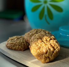Load image into Gallery viewer, Food Shed Idaho Oatmeal Scotchy Cookie
